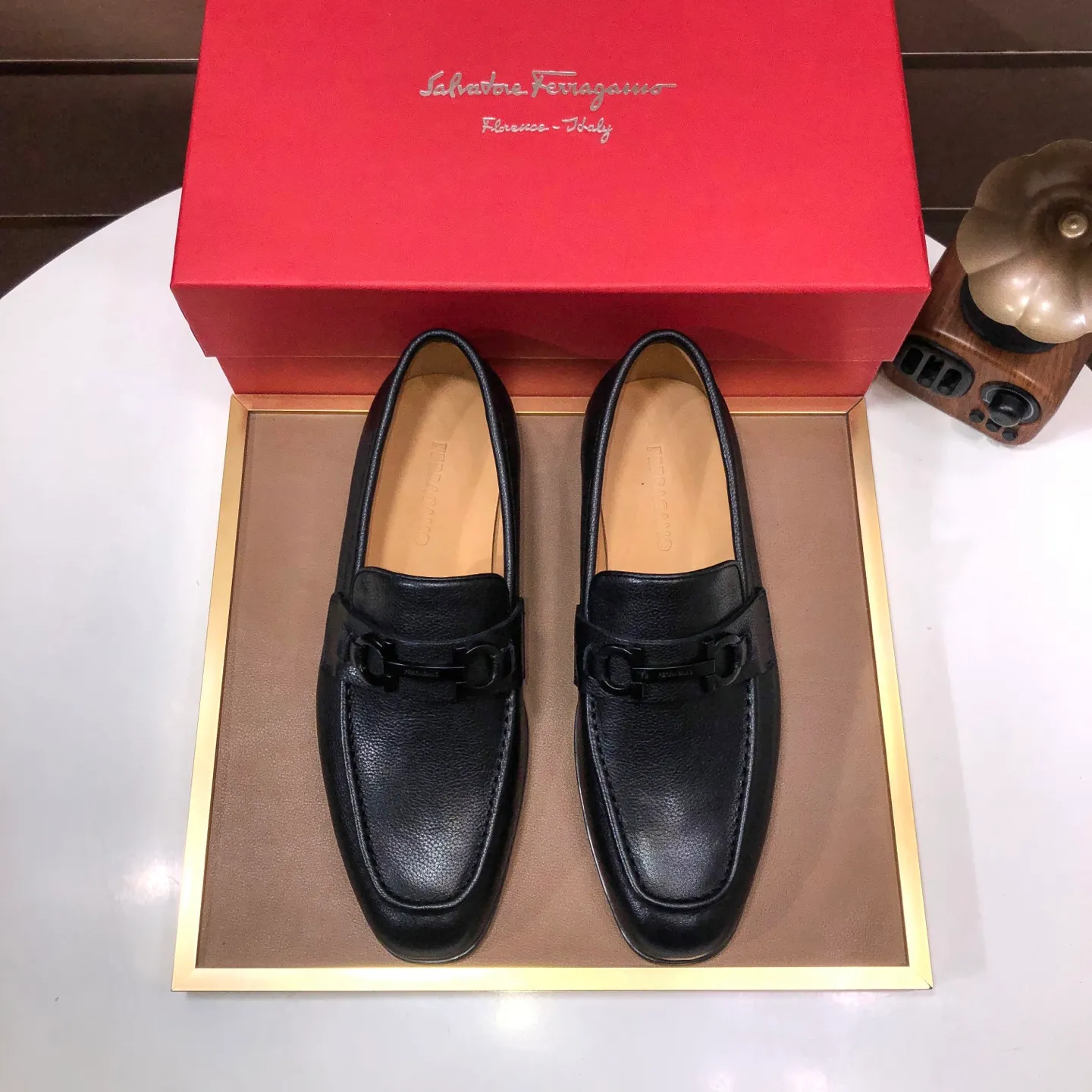 Men's shoes💰580💰【Ferragamo】Official website new product update👏High-quality casual shoes👟Imported first-layer calfskin with official website breathable printed fabric, comfortable and breathable, cowhide lining. Matching code: 38~44 (45 customized, non-refundable)